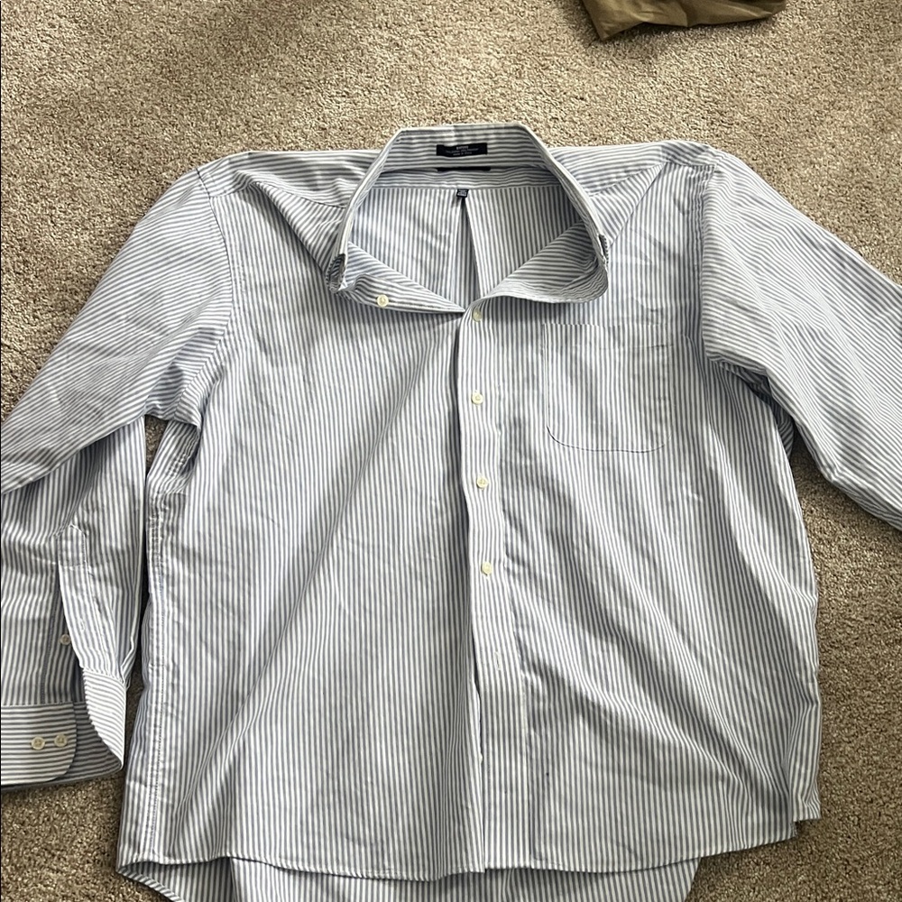 Chaps Men's Blue and White Striped Shirt